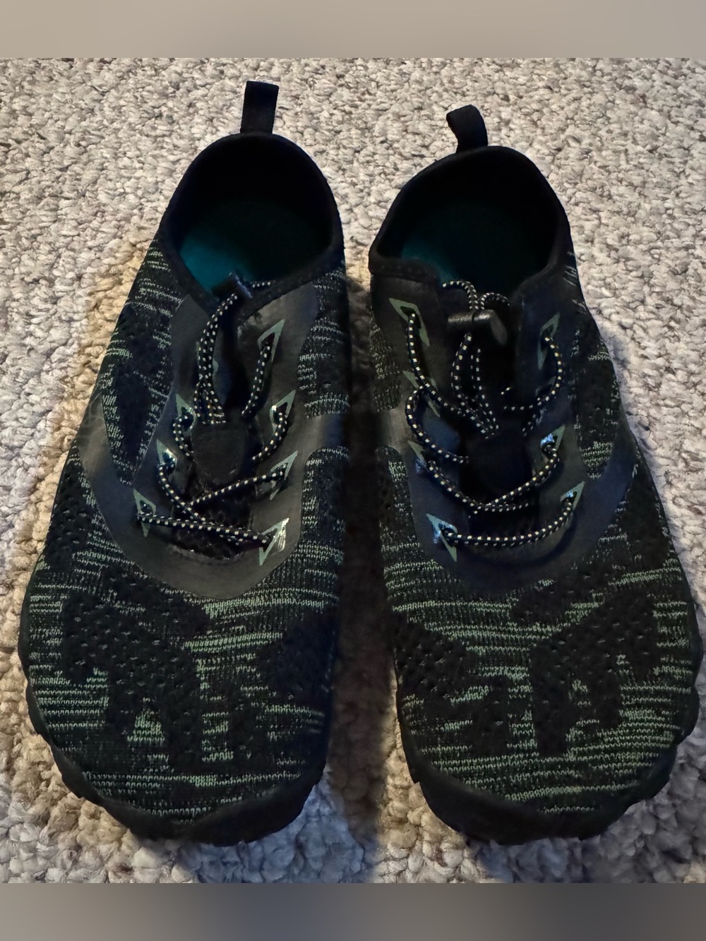 Women’s Black and Green Knit Lace-Up Sneakers